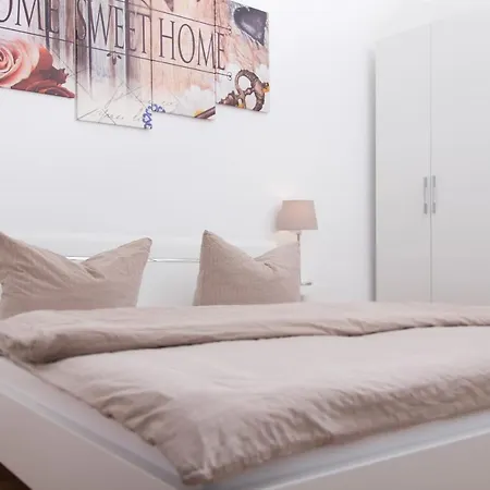 Gaestehaus La Mula 3*