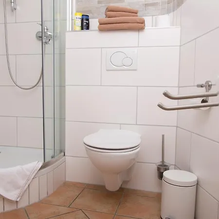 ゲストハウス Gaestehaus La Mula トライス・カーデン