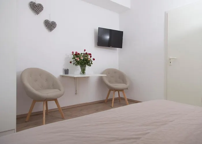 Gaestehaus La Mula تريس كاردن